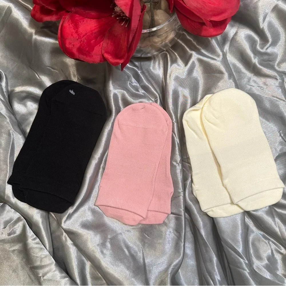 🌹YOGA SPORTS • NWOT Non-Slip Grip Socks Set in Black, Pink, Cream YOGO PILATES •